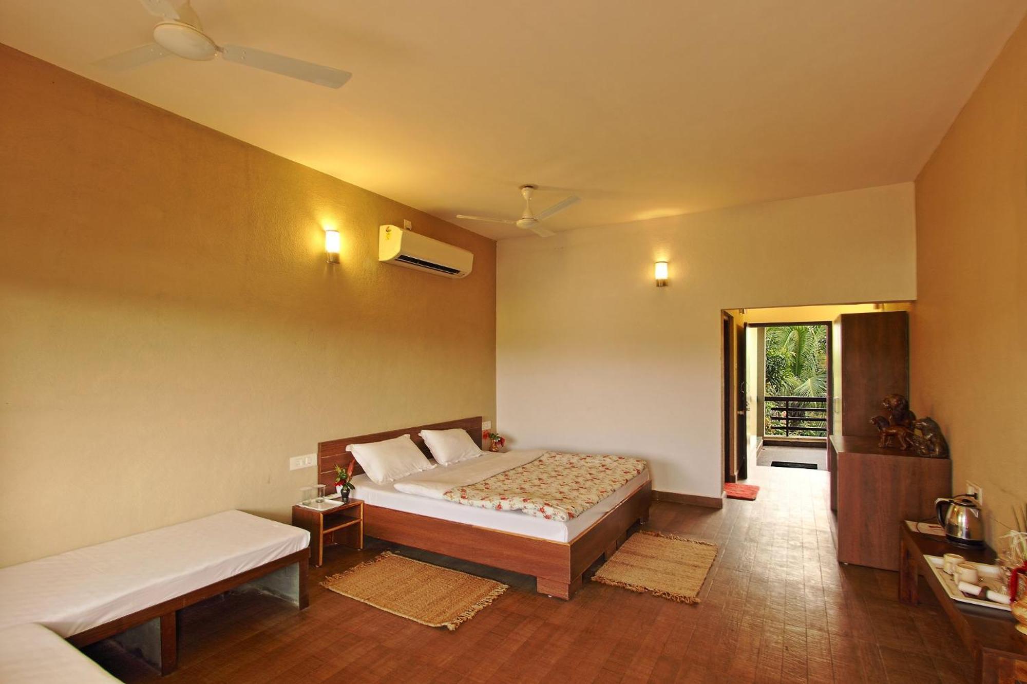 Gir Birding Lodge Сасан Гир Екстериор снимка